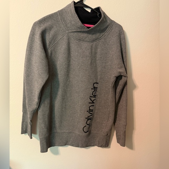 Calvin Klein Sweaters - Calvin Klein Gray Sweatshirt